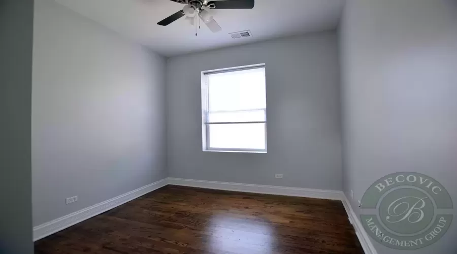 7330 DAMEN Avenue, Chicago, Illinois 60645, 3 Bedrooms Bedrooms, ,2 BathroomsBathrooms,Residential Lease,For Rent,DAMEN,MRD12223184