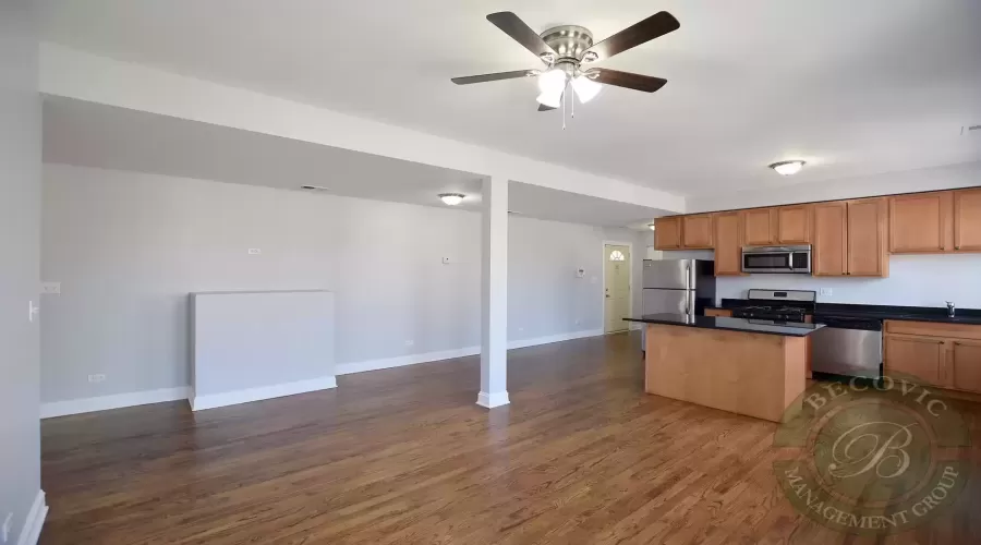 7330 DAMEN Avenue, Chicago, Illinois 60645, 3 Bedrooms Bedrooms, ,2 BathroomsBathrooms,Residential Lease,For Rent,DAMEN,MRD12223184