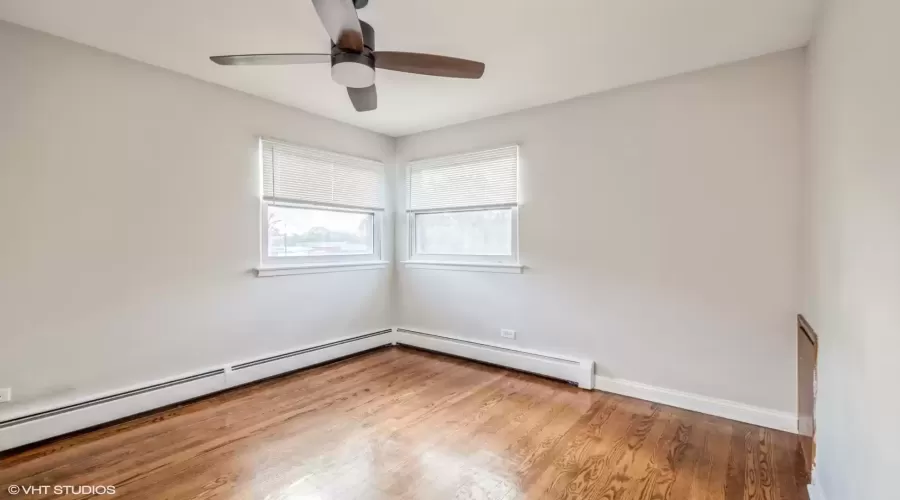 8225 Dr Martin Luther King Jr Drive, Chicago, Illinois 60619, 2 Bedrooms Bedrooms, ,1 BathroomBathrooms,Residential Lease,For Rent,Dr Martin Luther King Jr,MRD12211356