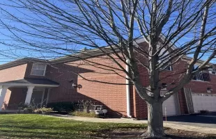 879 Bromley Place, Northbrook, Illinois 60062, 2 Bedrooms Bedrooms, ,2 BathroomsBathrooms,Residential Lease,For Rent,Bromley,MRD12220948