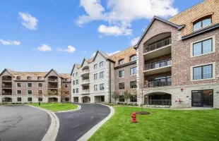 1850 Amberley Court, Lake Forest, Illinois 60045, 2 Bedrooms Bedrooms, ,2 BathroomsBathrooms,Residential Lease,For Rent,Amberley,MRD12220784