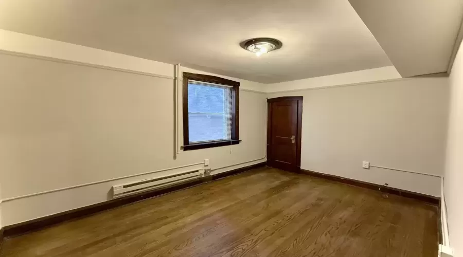 2115 Scoville Avenue, Berwyn, Illinois 60402, 1 Bedroom Bedrooms, ,1 BathroomBathrooms,Residential Lease,For Rent,Scoville,MRD12223688