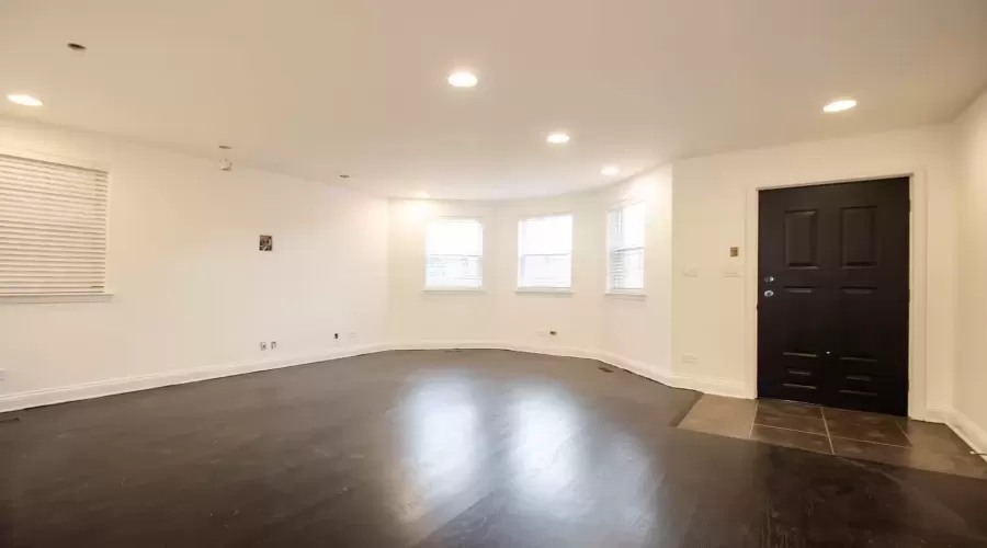 1471 LARRABEE Street, Chicago, Illinois 60610, 2 Bedrooms Bedrooms, ,2 BathroomsBathrooms,Residential Lease,For Rent,LARRABEE,MRD12218610