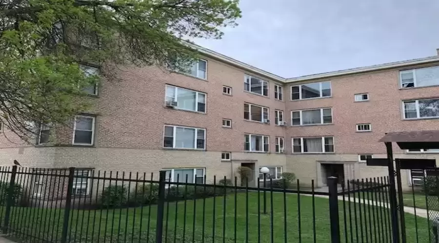 6136 SEELEY Avenue, Chicago, Illinois 60659, 3 Bedrooms Bedrooms, ,1 BathroomBathrooms,Residential Lease,For Rent,SEELEY,MRD12208069