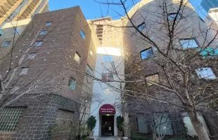 40 9th Street, Chicago, Illinois 60605, 2 Bedrooms Bedrooms, ,2 BathroomsBathrooms,Residential Lease,For Rent,9th,MRD12219688