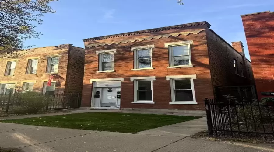 2206 Erie Street, Chicago, Illinois 60612, 2 Bedrooms Bedrooms, ,1 BathroomBathrooms,Residential Lease,For Rent,Erie,MRD12221871