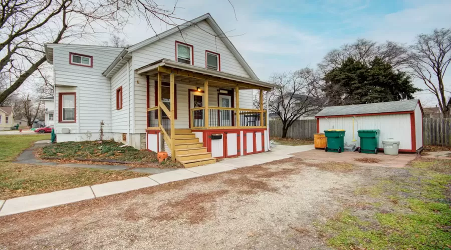 214 Pleasant Street, Joliet, Illinois 60436, 3 Bedrooms Bedrooms, ,2 BathroomsBathrooms,Residential Lease,For Rent,Pleasant,MRD12254644