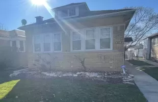 8718 Euclid Avenue, Chicago, Illinois 60617, 3 Bedrooms Bedrooms, ,2 BathroomsBathrooms,Residential,For Sale,Euclid,MRD12257007