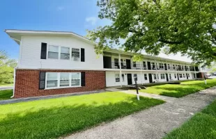 575 Berry Avenue, Grayslake, Illinois 60030, 1 Bedroom Bedrooms, ,1 BathroomBathrooms,Residential Lease,For Rent,Berry,MRD12257523