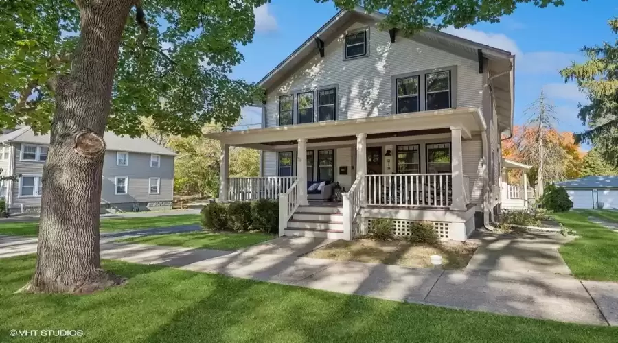 218 Station Street, Barrington, Illinois 60010, 5 Bedrooms Bedrooms, ,4 BathroomsBathrooms,Residential,For Sale,Station,MRD12177790