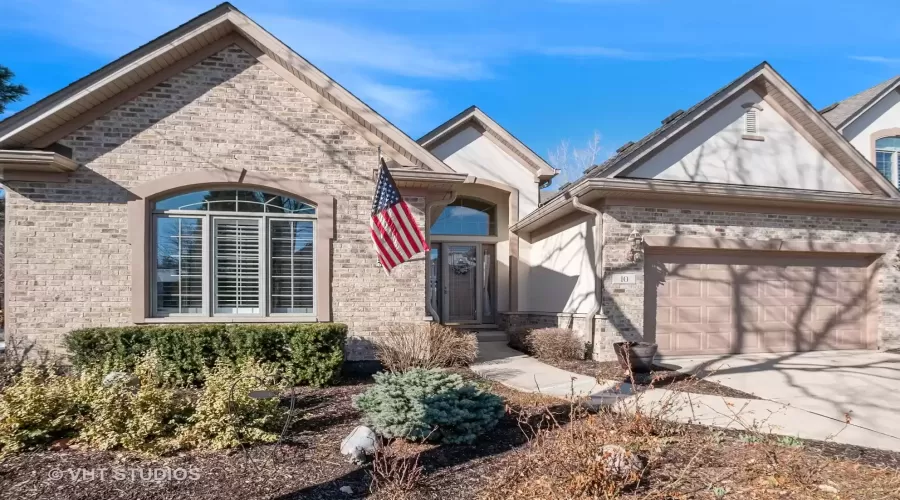 10 Laughry Lane, Palos Park, Illinois 60464, 2 Bedrooms Bedrooms, ,3 BathroomsBathrooms,Residential,For Sale,Laughry,MRD12306782